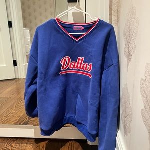Dallas crewneck from Edikted